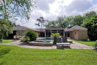 Main picture of 5376 Bancroft Dr