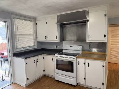 Main picture of 24 Blodget St