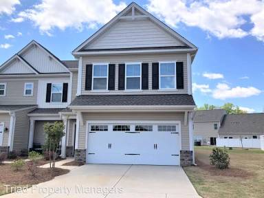 Main picture of 713 Wrenn Miller St
