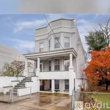 Main picture of 2738 Gifford Ave