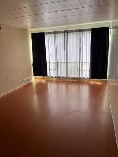 Main picture of 508 4 St