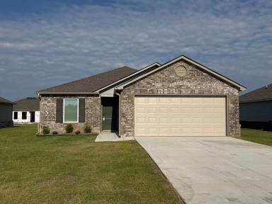 Main picture of 96 Farmhouse Cir