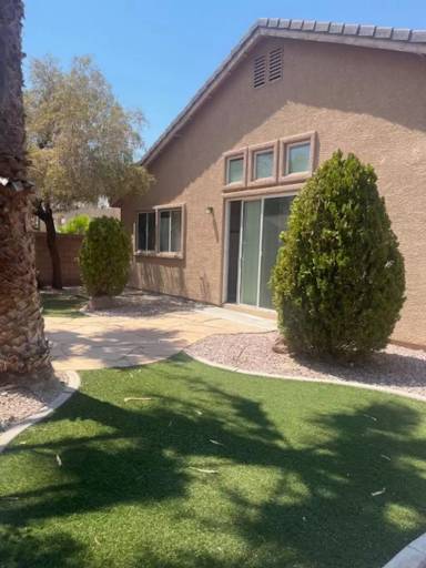 Main picture of 2413 Alma Lidia Ave