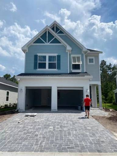 Main picture of 269 Killarney Ave