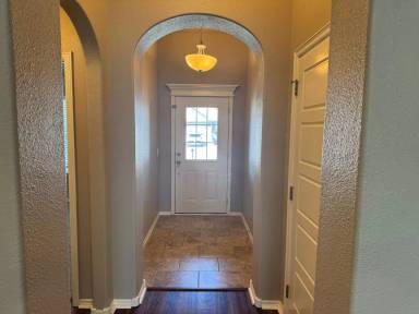 Main picture of 7301 S Magnolia Ave