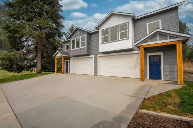 Main picture of 1911 E Montana Ave