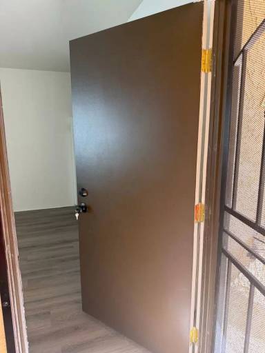 Main picture of 1211 E Appleton St