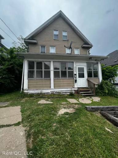 Main picture of 705 25th St