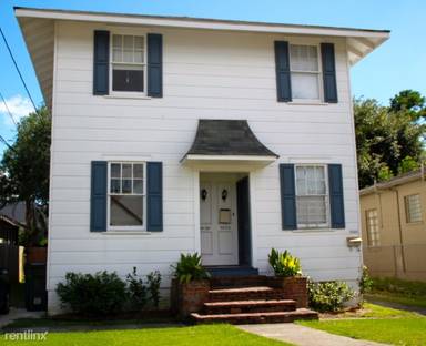 Main picture of 5828 Clara St