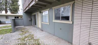 Main picture of 130 NE 6th St