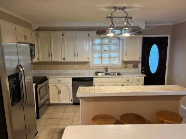 Main picture of 110 Laurel Cir