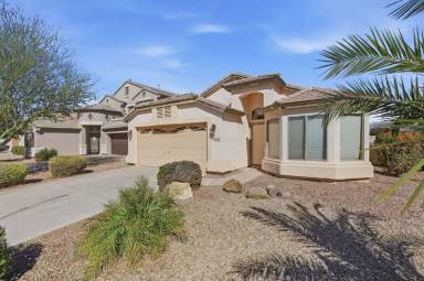 Main picture of 40310 W Novak Ln