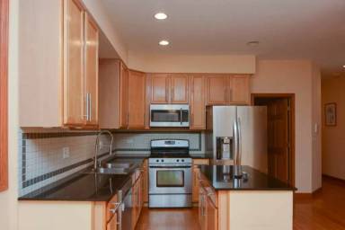 Main picture of 1706 W Augusta Blvd