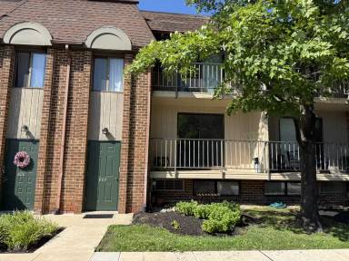 Main picture of 802 Putnam Blvd