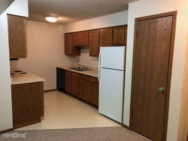 Main picture of Oakcrest Condominiums