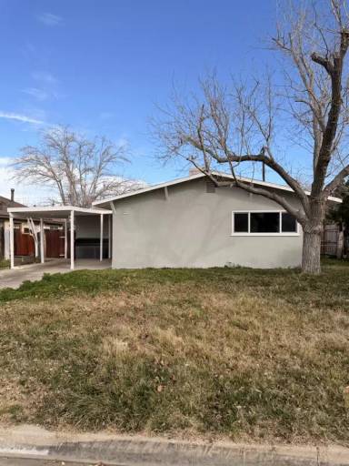 Main picture of 44056 Date Ave