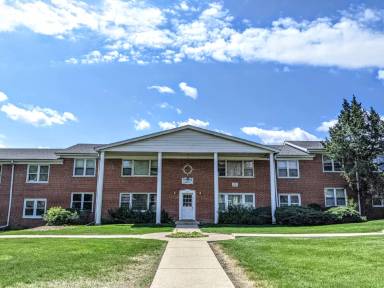 Main picture of 215 W Johnson St