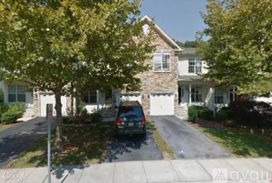 Main picture of 141 Birchwood Dr
