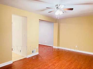 Main picture of 8717 Plymouth St