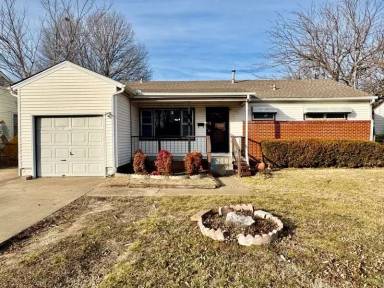 Main picture of 8939 E 3rd Pl