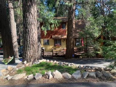 Main picture of 922 Berne Dr.