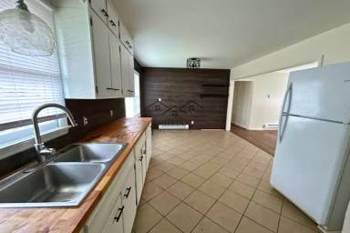 Main picture of 1739 Kildare Ave