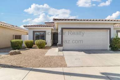 Main picture of 1055 E Susan Ln