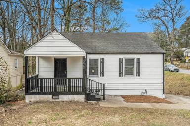 Main picture of 973 Lawton St SW