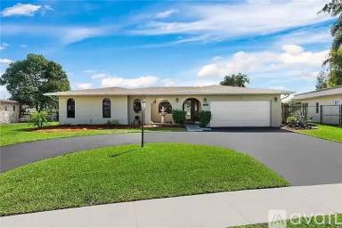 Main picture of 1010 NW 76th Ave