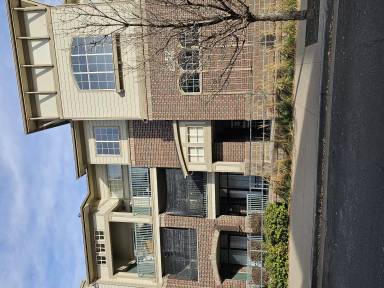 Main picture of 3852 S Dallas St