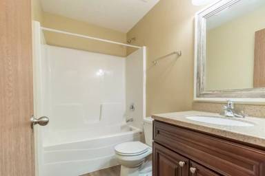 Main picture of 2833 W Rose St