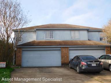 Main picture of 1001-1003 Sagewood Trl