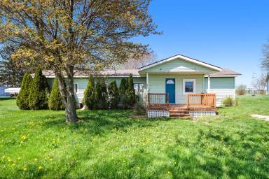 Main picture of 1944 10th St