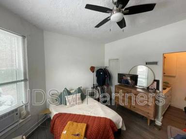 Main picture of Clarkson - CDRE Properties LLC - 3