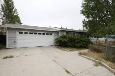 Main picture of 308 Peak Rd