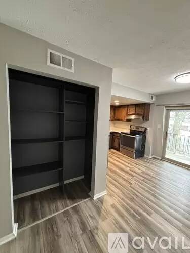 Main picture of 307 Elmead Ct