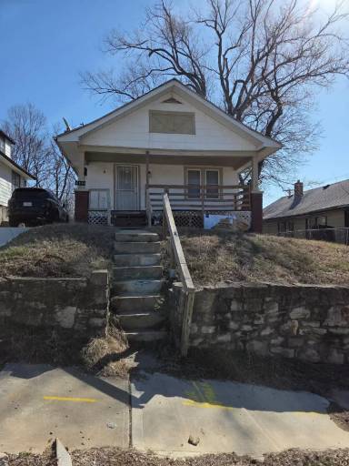 Main picture of 3429 Mersington Ave
