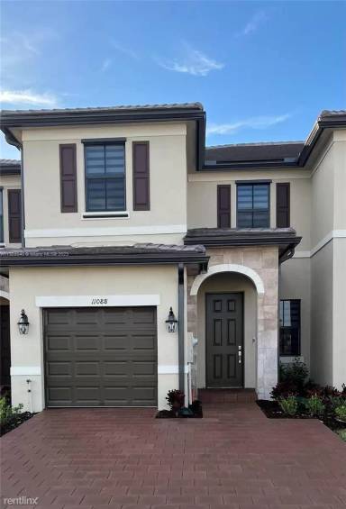 Main picture of 11088 W 33rd Way