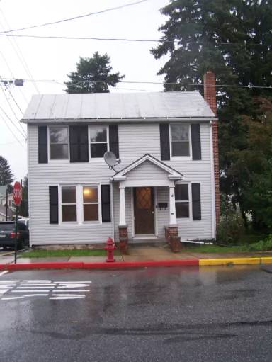 Main picture of 223 Linden Ave