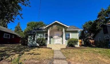 Main picture of 2125 Winter St SE