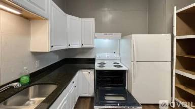 Main picture of 449 Riddle Rd