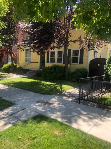 Main picture of 1207 W Washington St