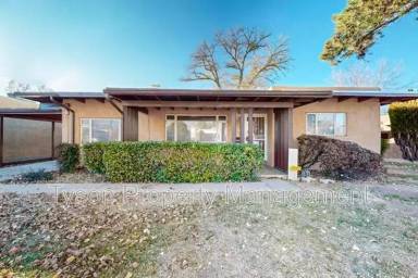 Main picture of 1719 Aliso Dr NE