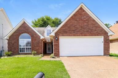 Main picture of 9441 Club Walk Ct
