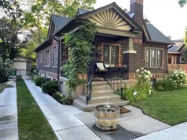 Main picture of 927 Gordon Ave