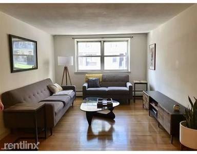 Main picture of 11 Commonwealth Ct