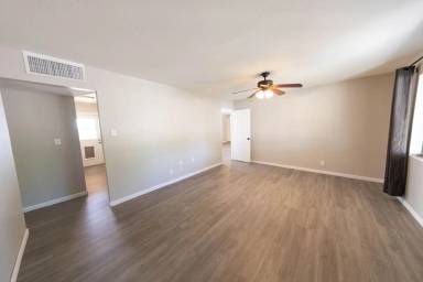 Main picture of 6931 E Diamond St