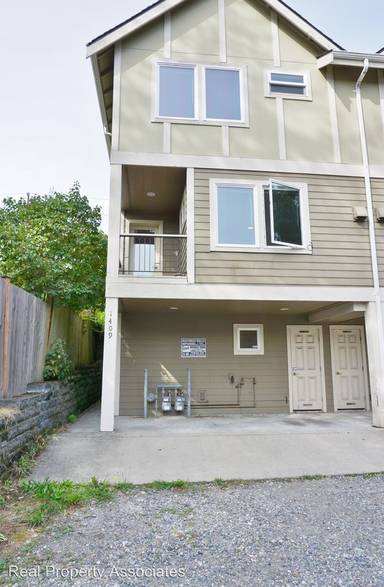 Main picture of 1409 N Northgate Way