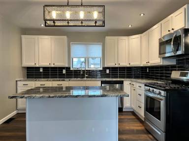 Main picture of 1901A S Jefferson St