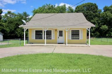 Main picture of 105 Cottonwood St